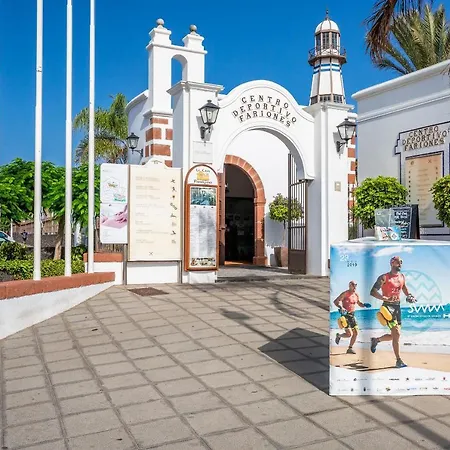Holiday home Red Volcano- Pool, Gym And Activities In Sport Center Fariones Included