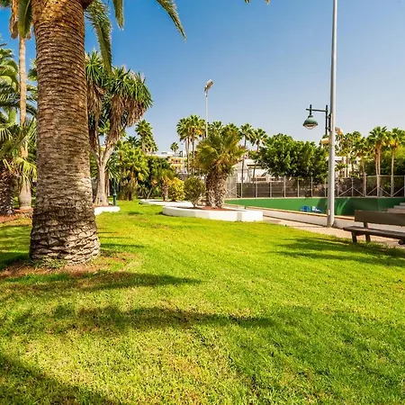Red Volcano- Pool, Gym And Activities In Sport Center Fariones Included * Puerto del Carmen (Lanzarote)
