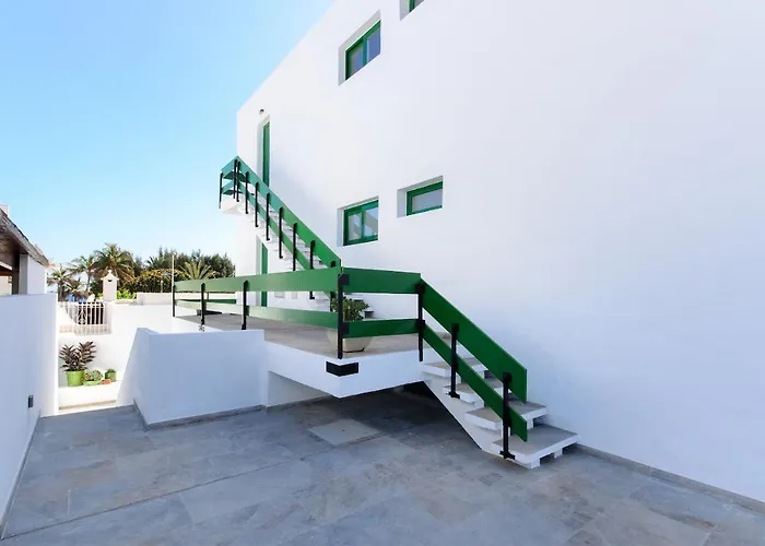 Red Volcano - Pool And Gym In Sport Center Fariones Included By Lanzarote Tatil Evi Puerto del Carmen (Lanzarote)